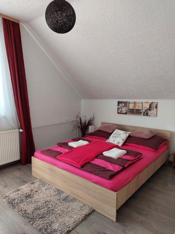 Nagcsaládos Rózsa Apartman Balatonlelle Exterior foto